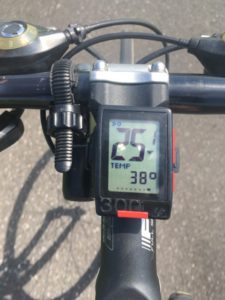 江戸川サイクリングロード　炎天下　気温