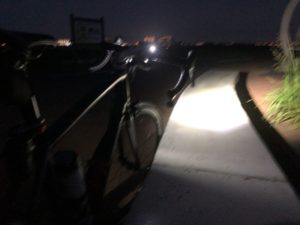 江戸川サイクリングロード　ロードバイク　夜